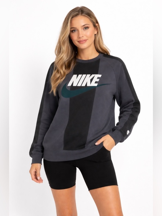 Nike Tops - Nike Dual Gray sportswear women’s pullover sweatshirt Sz medium